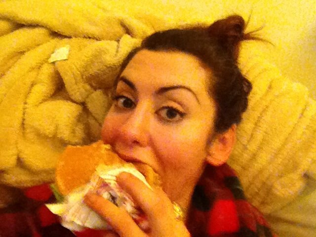 Burgers. Delicious. I eat them. http://t.co/evYwKGyW<a href="/tag/fan"class="tags"><span>#fan</span></a>