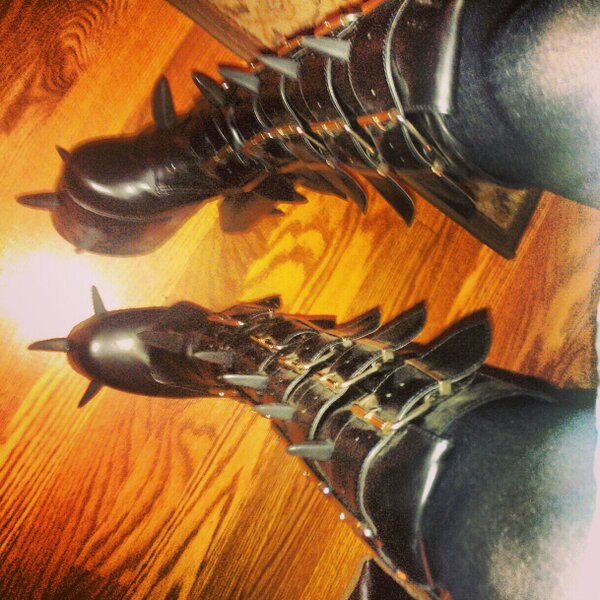 lauraloxxx's tweet photo. Lets play.... #spikedboots #play only 4 the open minded... http://t.co/igPx4oIx