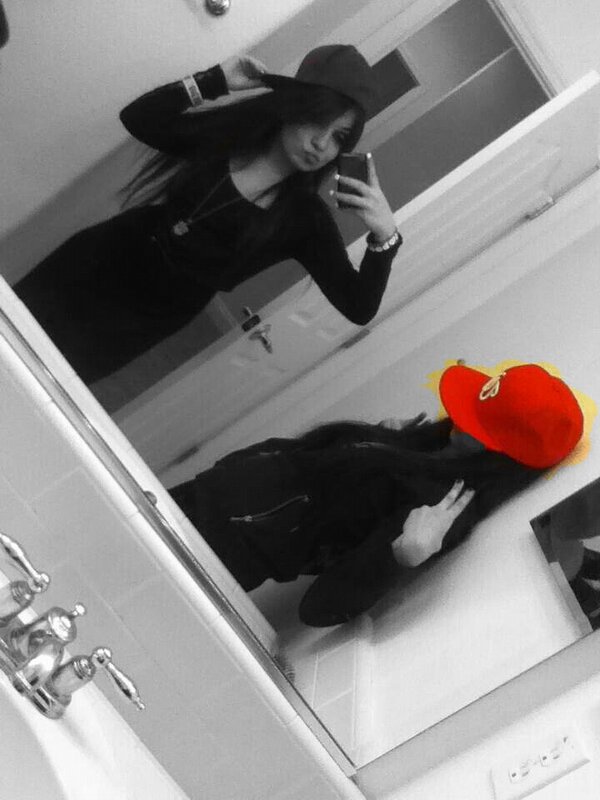 itzLilTunechi's tweet photo. #colorsplasheffect http://t.co/6kyXZ5qm