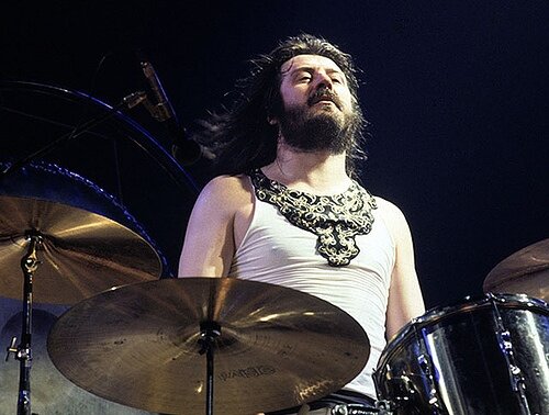 ACBnD's tweet photo. Love this pic of John Bonham! #greatestdrummersofalltime http://t.co/HOEtaeS3