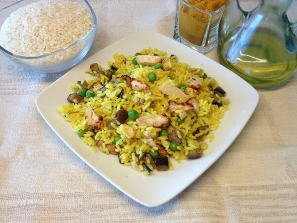 ABORDOAlimentos's tweet photo. ¿Ya sabes que comer hoy? te proponemos este Arroz con pollo asado. Listo en 4 minutos, por solo 1€!!! http://t.co/nvxkN5IT