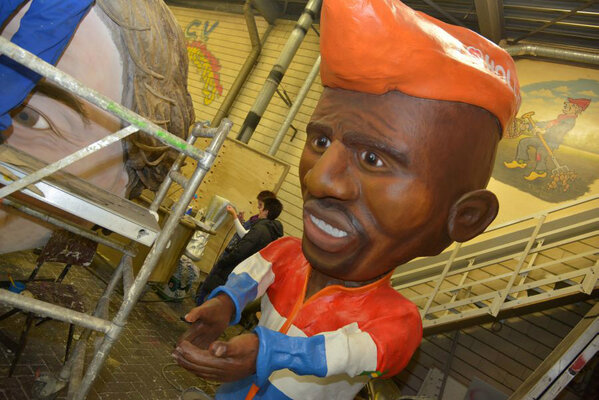 Benieuwd naar de FC Twente Carnavalswagen van Tuffelkeerlkes? Deze is morgen te zien tijdens optocht Losser.#fctwente
