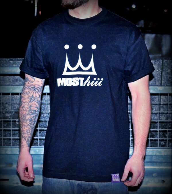 MOST_hiii's tweet photo. NOW AVAILABLE, NEW DROP DONT MISS OUT! Get at us for yours! Coming soon to http://t.co/qvLUL4a6 #mosthiii  #ME1 http://t.co/dlxJ60WD