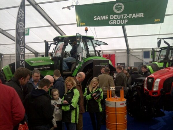 SDF stand Pavilion 3 - come and enter the factory trip competition #SameVirtus, busy day again