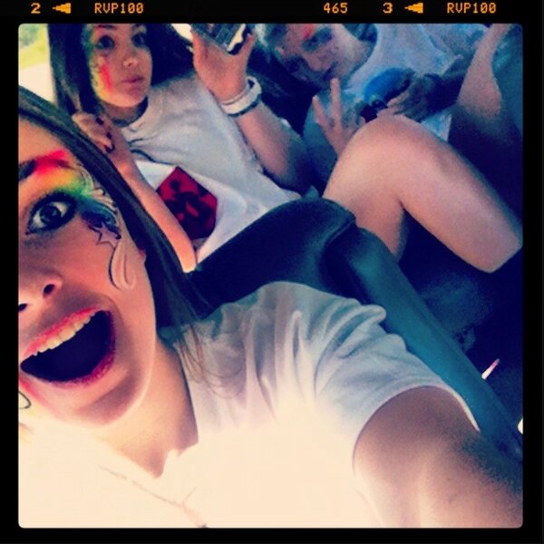 11_ZoeAlexandra's tweet photo. Got our face painted✌✌ #hollywoodstudios @peyton_julia @abbye_aba http://t.co/UHL756sw