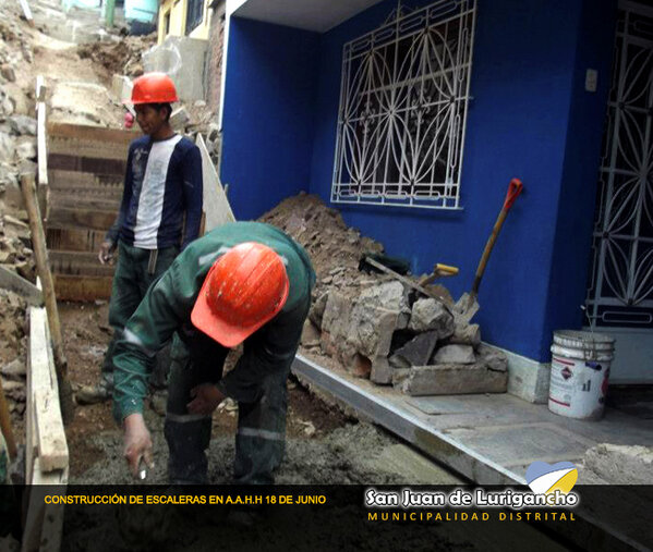 munisjl's tweet photo. Construcción Escaleras  en  A.A.H.H  28 De Junio. http://t.co/CWHRnmAk