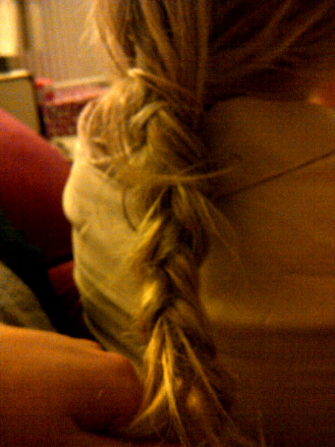 Franceslythgo's tweet image. So i asked joe to plait my hair ... #rathernot