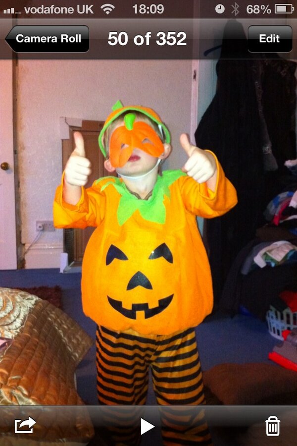 Colin488's tweet image. #tweetthe50thpictureinyourphone @ARUN_GRAY