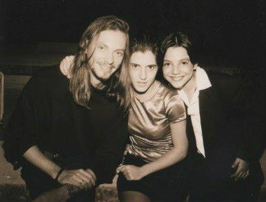 JuanCarlosLares's tweet photo. wou Rafael Marin me acaba de mandar esta foto de cuando grabamos "La Inolvidable" en Radio Caracas. http://t.co/XzsrEljM