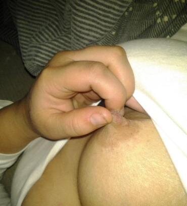atesli_eda's tweet photo. Uçlarını ısırmak isteyen RT'Lesin... http://t.co/ZR0WfgwM
