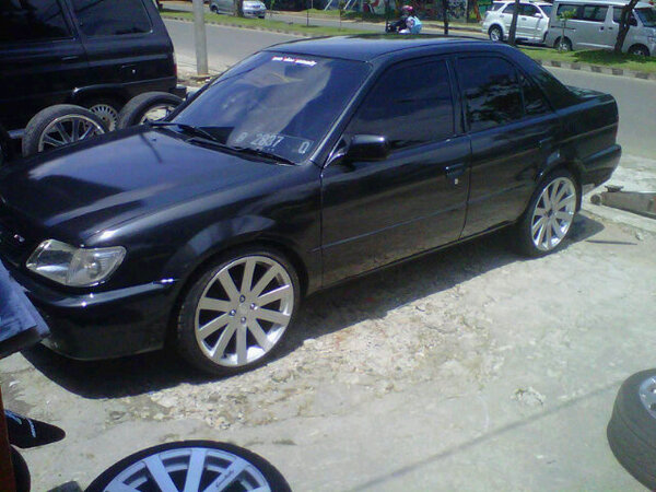 PramsProject's tweet photo. Dijual velg 18 4x100 lebar 7,5 +  ban. Accelera 205/40 kondidi 90%. Minat hub. CP : 085312550550 / pin : 31661063 http://t.co/aMFLeldM