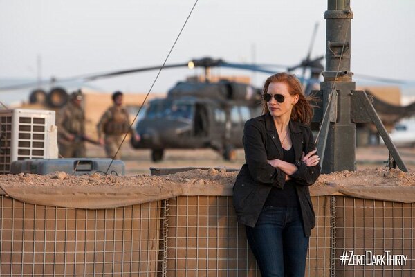 ZeroDarkThirty's tweet photo. "Kathryn makes me feel like John Wayne" — #ZeroDarkThirty's Jessica Chastain via @YahooMovies: http://t.co/H8cot1Ho http://t.co/y4jJPIhq