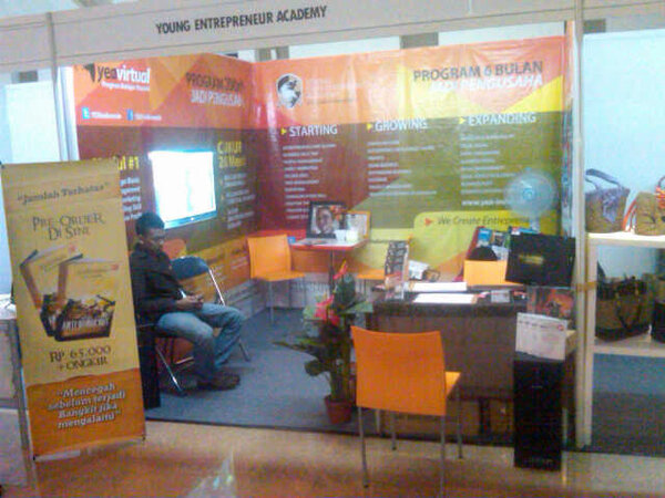 Entrepreneur tweet media