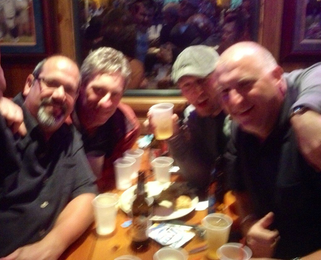 ReinhardPeter's tweet photo. Best Super Bowl ever.  Orlando ale house http://t.co/WeRPFdAX
