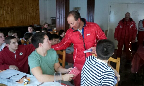 FerndaleSki2013's tweet photo. All students enjoyed presentations with instructors at dinner. A round of room checks preceeded a 6:30pm departure. http://t.co/0Zu3lrXi