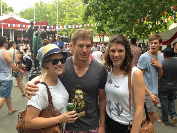 DavidPocock's tweet photo. “@sinclair_hugh: What legends! @pocockdavid @emmaawpocock @AlexEBryant http://t.co/4lKKiKz6” good to meet you guys.
#likeCanberra