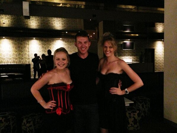 HotelCremorne's tweet photo. Thanks 4 coming to see us at Minsky's last night @BrettLee_58 ! Hope you enjoyed! Photo #BrettLee &amp; our Minsky Minxs. http://t.co/oGKKaapd