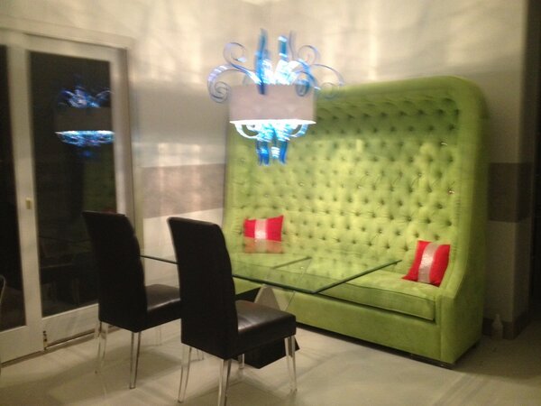 RealKidPoker's tweet photo. New Austin Powers inspired kitchen table! Thanks to the best interior designers ever! @JessicAdKincaid &amp; Naomi http://t.co/Vuj4VUAB