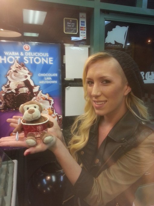 Monkey ice cream mmm http://t.co/1vn9rD6T<a href="/tag/extremelyproductive"class="tags"><span>#extremelyproductive</span></a>