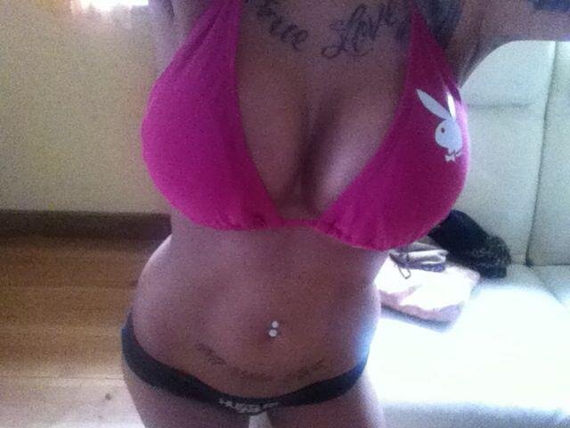 Candy Cash’s pics and videos