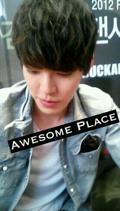 Awesome_BIN's tweet photo. 여기요~♥ http://t.co/54BvP3l6