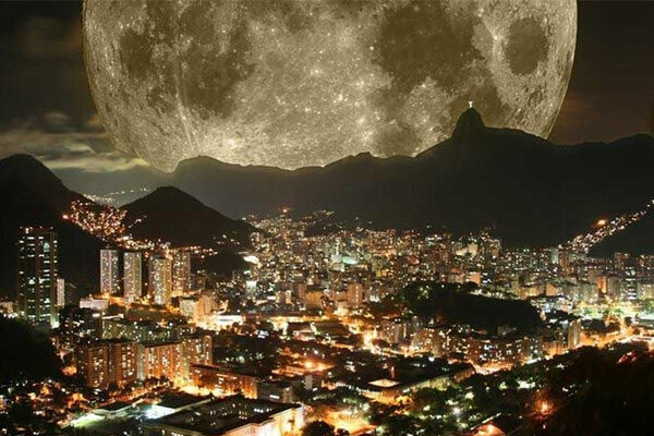 birdahabak's tweet photo. 2012'de Rio de Janeiro'da çekilen inanılmaz ay fotoğrafı. http://t.co/4lzBpDTu