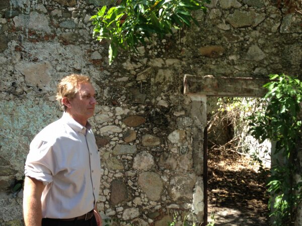 RobertKennedyJr's tweet image. Walking by the former Navy dog kennels on Vieques where I was held with Congressman Gutierrez.