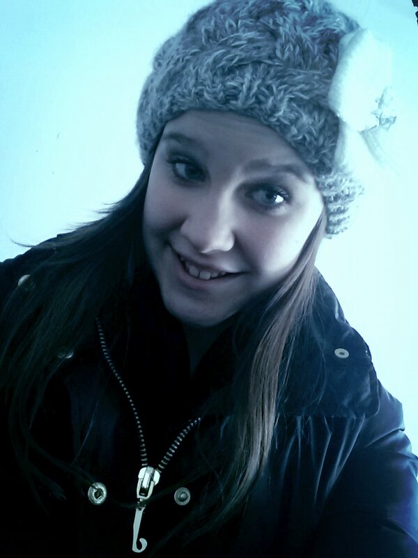 NSittarich's tweet photo. All bundled up and no where to go!!! Maybe go see bam in michigan??♥ @maddy_anderson4 @BAM__MARGERA http://t.co/tEQFOO9c