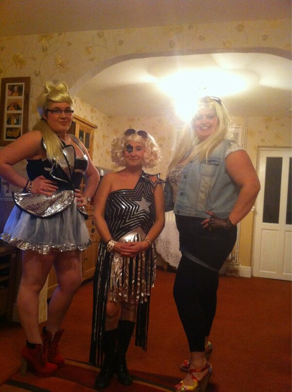 princessccx's tweet photo. @ladygaga Our outfits for when we go to see a tribute artist of you :) #littlemonsters #putyourpawsup http://t.co/jvCdUnoH