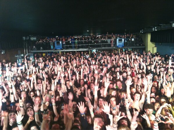 jenalive11's tweet photo. Liverpool, you bunch of LADY KILLERS! Loving it. Loving it. Loving it. #Kerrangtour2013 http://t.co/XUEgy9jC