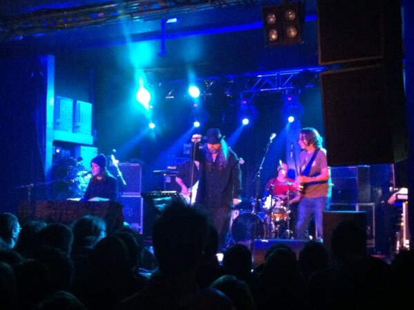 pcdoherty72's tweet image. Tonight I am spending the evening with Brad, you should have a go of it. Happy.