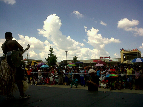 lwaefedj's tweet photo. BLM/Dream sound and IHN Music@tsakani mall....@iAmDj13 @BekzinTerris @djboombaa @djmphoza @DjMandy91 http://t.co/rqMxJvth