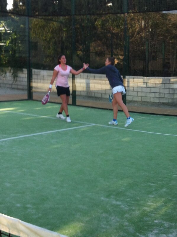 chemadelm's tweet photo. A la final del torneo @anabeneyto y lucia sanjuan http://t.co/BabW4Fyv