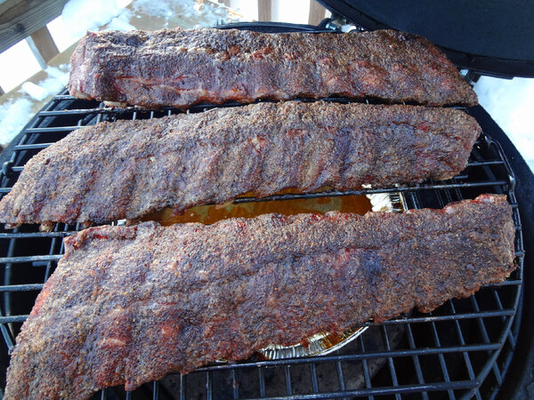 BBQFOOD4U's tweet image. #TwoTwoOne - Pork Back Ribs - Looking great after 2 hours at 225* time to wrap them = So Good. #BBQ