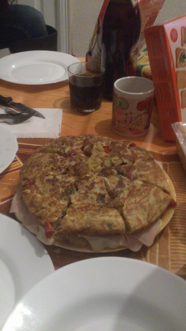 dorayankees's tweet photo. Tortilla vasca @jorgitoJRR @soraya_ferndz @LaNere707 @MelaniaBocoya @NeguLur http://t.co/5lZecgsw