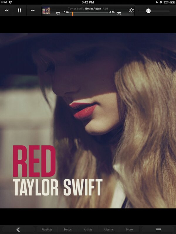 SwiftNYC's tweet photo. Turn the lock, and put my headphones on, literally because ... #needtocry #tswiftsvoice http://t.co/Y7KGNM72