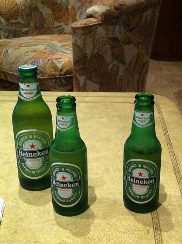cecyfernandezc's tweet photo. Cuartitos de heineken. #win #nosetecalienta #spi http://t.co/hK8XDe7F
