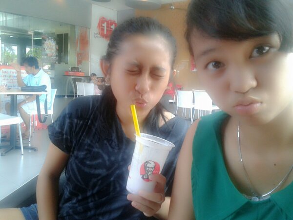 RT"<a href="/DayuDepik/">dayud</a>: Tag <a href="/Niaariningsih/">Nia A </a> "