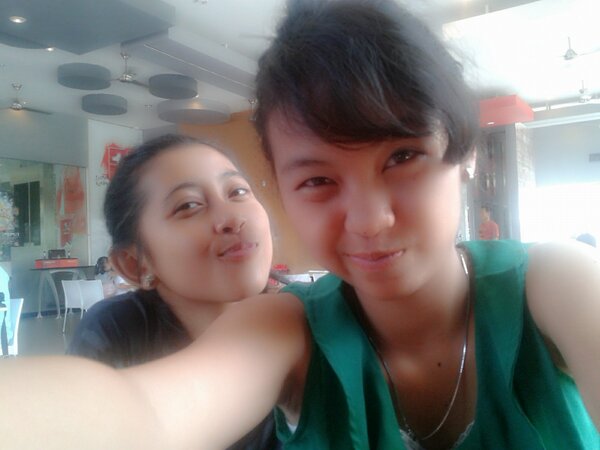 RT"<a href="/DayuDepik/">dayud</a>: Tag <a href="/Niaariningsih/">Nia A </a> "