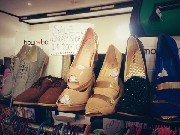 New shoes sale all item 200k aja yuk cuss ke booth B-7 <a href="/Popsmarket/">Pops Market</a>
