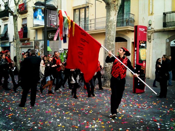 SantiTriguero11's tweet photo. @gerardromero Gran La Pitonga!! #lescomparses http://t.co/UbQamcsi