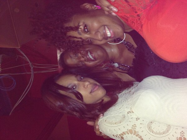 iamALEXAGOLD's tweet photo. Junique, Jaguar Wright &amp; Alexa Gold http://t.co/0Fp4MrOm