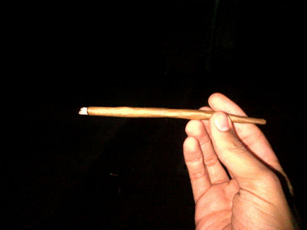 Joe_Stunt_'s tweet image. Look at what my nigga just twist up #extentioncord