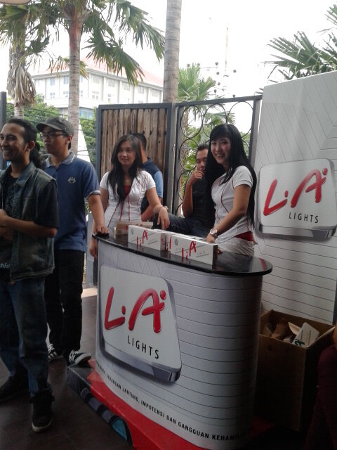 Kakak kakak inilah yang akan menyambit kedatangan kalian dengan senyuman :D #TorturePit2