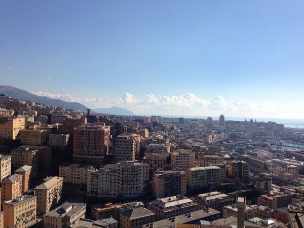 tullomario's tweet photo. 10 gradi splendido sole difficile credere alle previsioni .......vedremo http://t.co/b8JINw99