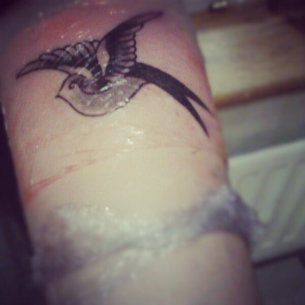CaitlinDarlingx's tweet photo. my first ink http://t.co/6AFyTGwH