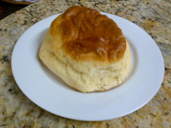natsbek's tweet photo. @StewartDiss so I'm becoming quite the wifi, baking skill ☑ http://t.co/f5sh5DEL