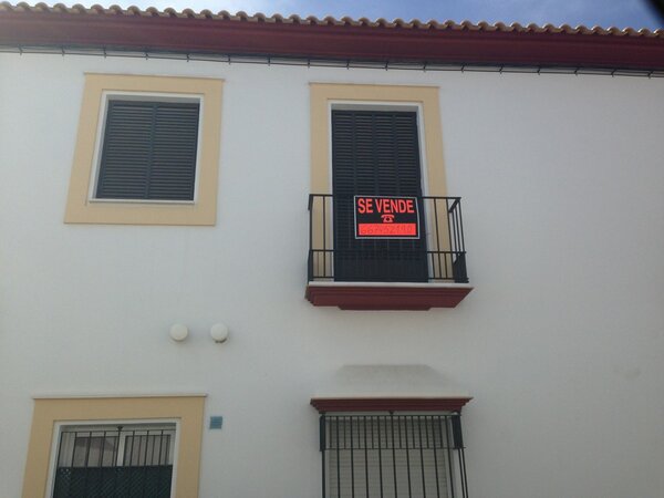 manautepibe's tweet photo. Buenas amigos , salen a la venta los mejores pisos de Arahal.  
  Retwittenlo amigos
S2 y gracias. ( 667452190). http://t.co/1DXrLwPv