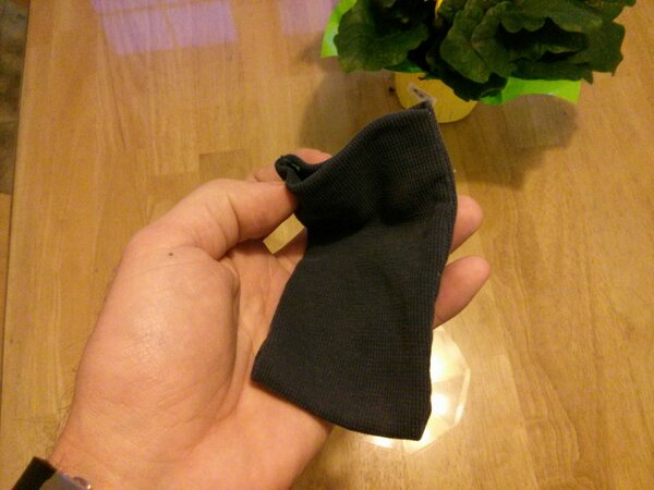 BeefCaptain's tweet photo. Ten minutes of my time equals one phone cozy. #crafty #iambatman #madskills http://t.co/gr586H16