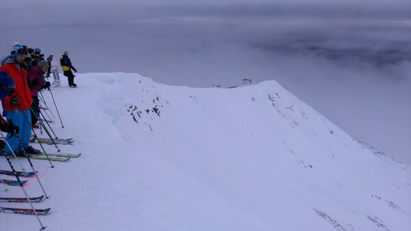 adsharters's tweet photo. The line up into the back corries on Saturday. Epic day! @TheNevisRange http://t.co/m2NR8s04